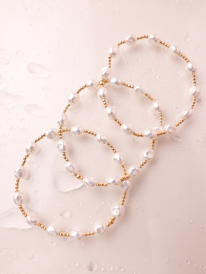 Bri Pearl Bracelet in Gold