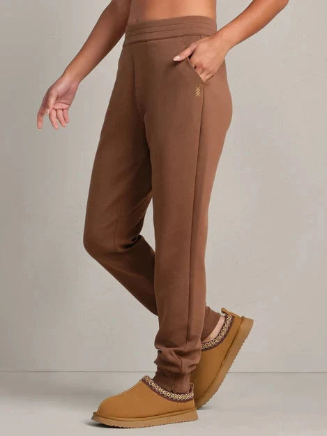 Dream Glow Tapered Pant - Chestnut Brown