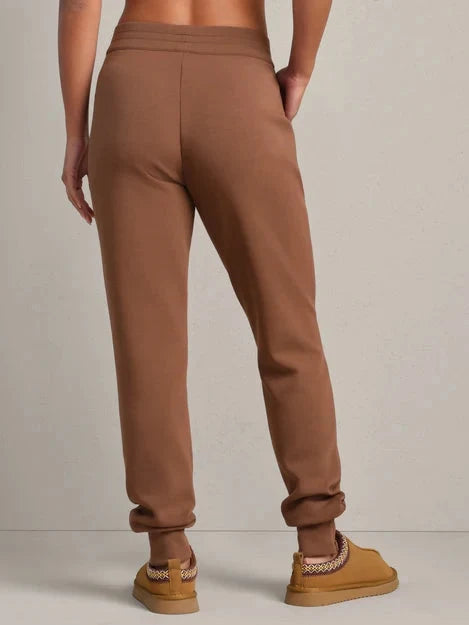 Dream Glow Tapered Pant - Chestnut Brown