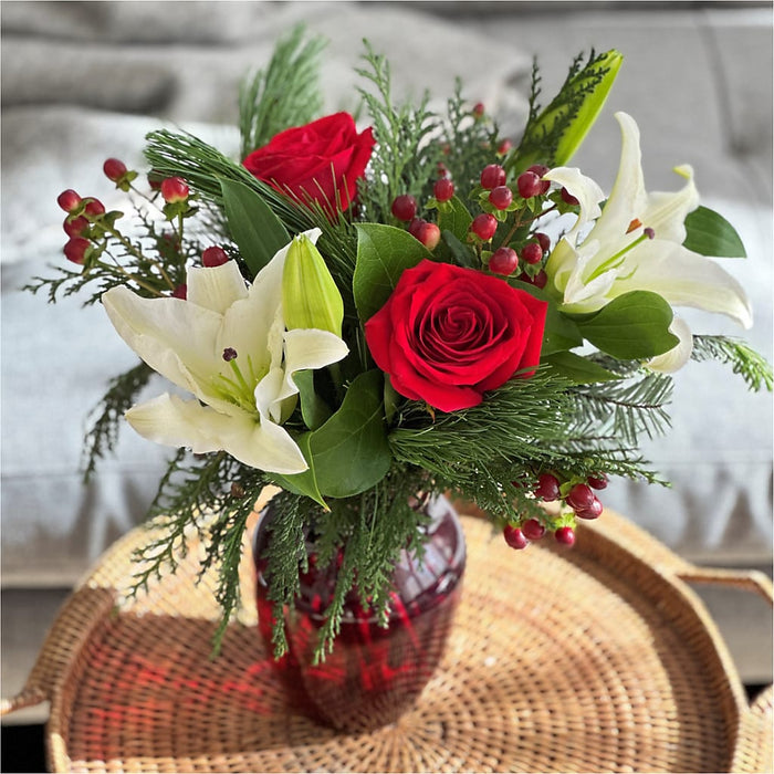 Evergreen Delight Bouquet – BUEHLER'S FLORAL, Wooster OH