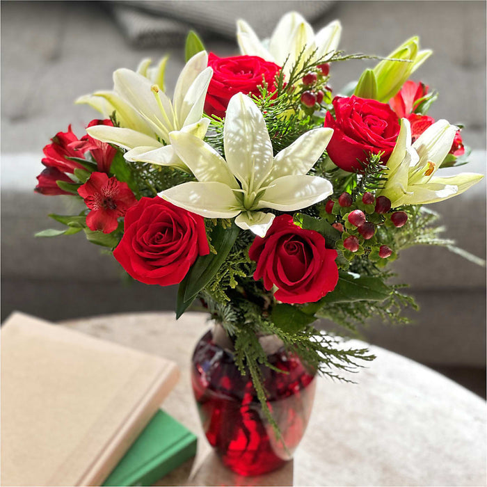 Evergreen Delight Bouquet – BUEHLER'S FLORAL, Wooster OH