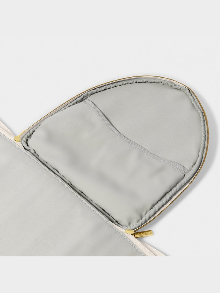 Fold Out Garment Weekend Bag