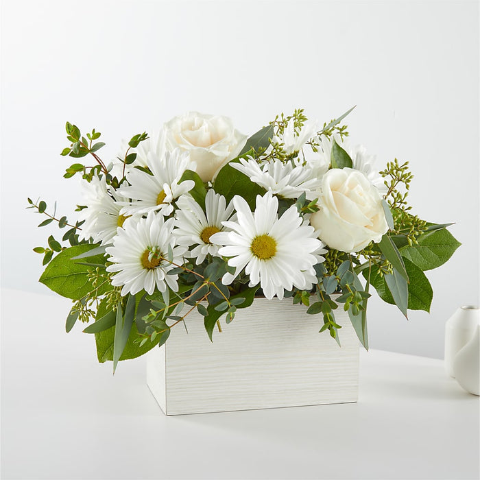 Fresh Linen Box Bouquet – BUEHLER'S FLORAL, Wooster OH