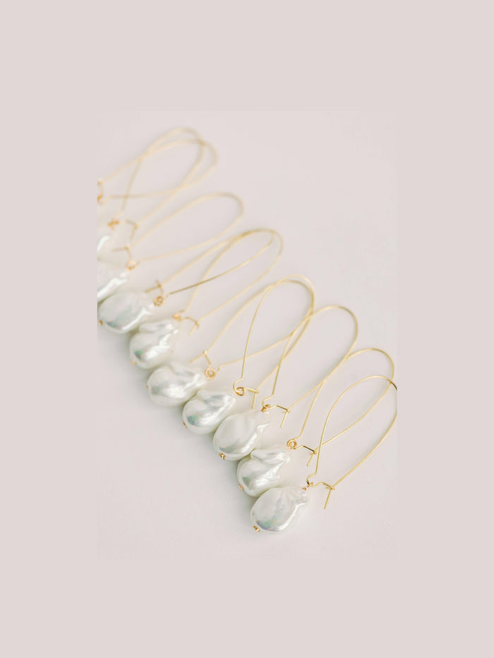 Natural Pearl Minimalist Threader Earrings