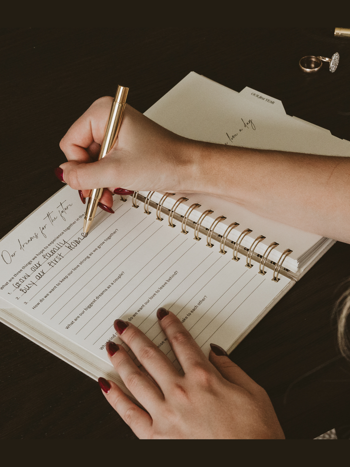 Newlywed One Line A Day Prompted Journal - Wedding