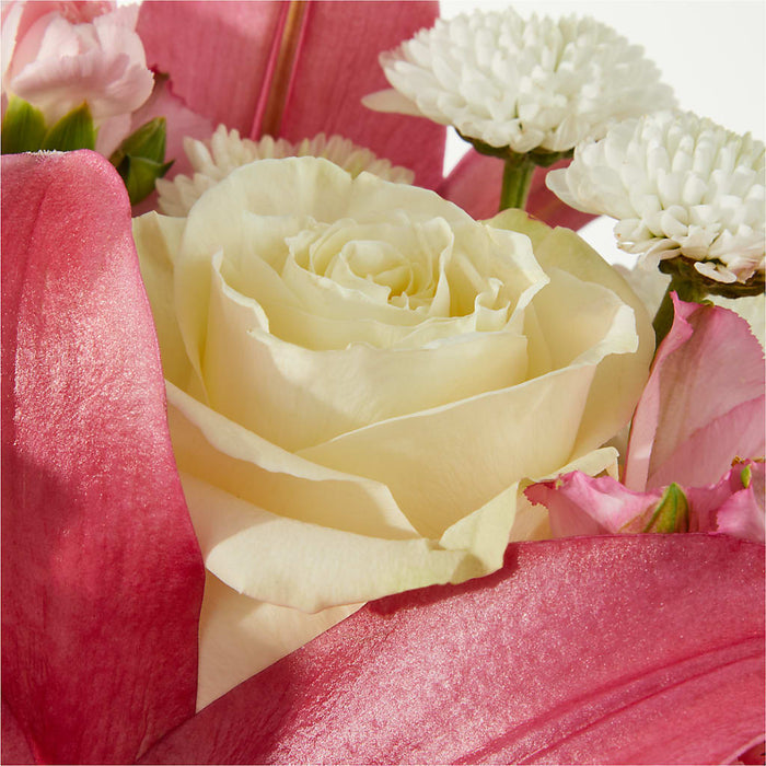 Piece of Cake Bouquet – BUEHLER'S FLORAL, Wooster OH