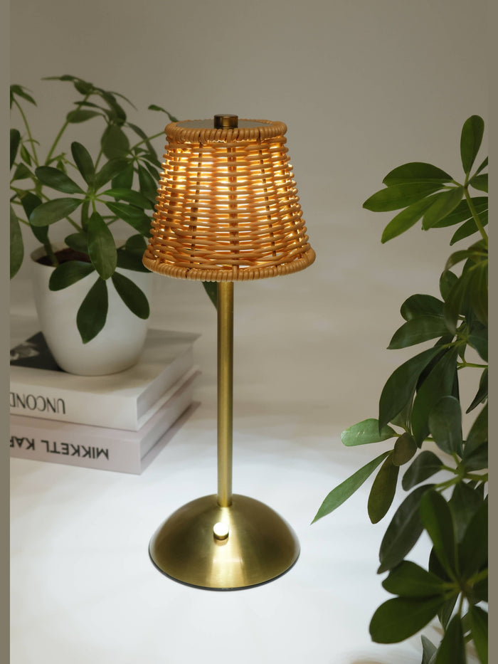 Rechargeable Rattan LED Lamp – Black or Gold- Retail Pack
