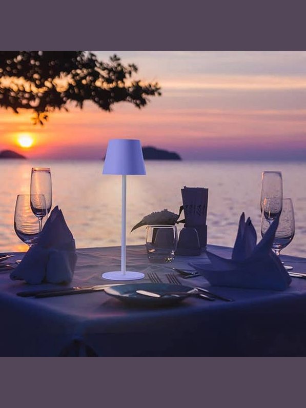 Sleek Cordless Table Lamp- Adjustable Lighting for Any Space
