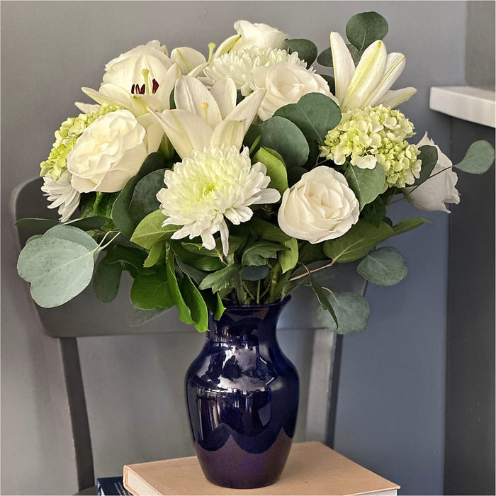 Snowy Dreams Bouquet – BUEHLER'S FLORAL, Wooster OH