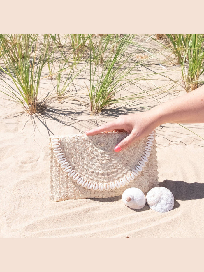 Straw Clutch - Off White with Cowrie Shell Trim