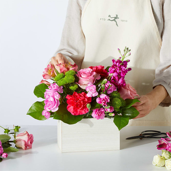 Sweetberry Box – A Florist Original – BUEHLER'S FLORAL, Wooster OH